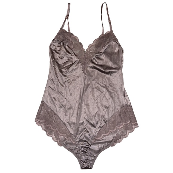 Maidenform | Intimates & Sleepwear | Vintage Chantilly Maidenform Beige ...
